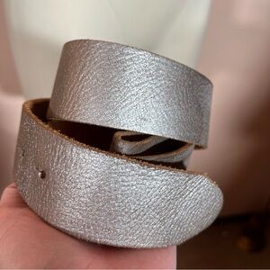 Vintage 90 Y2K metallic silver leather Coastal Cowgirl South Western wide Belt